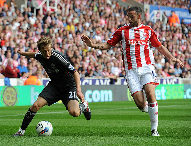 与黄蜂的激 与黄蜂的激