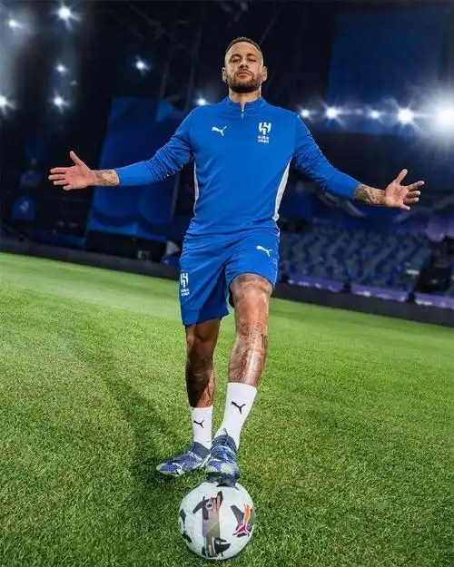 仁球衣后的 仁球衣后的